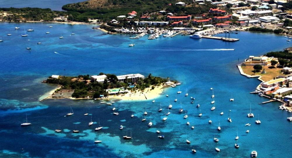 Hotel On The Cay Кристианстед Екстериор снимка