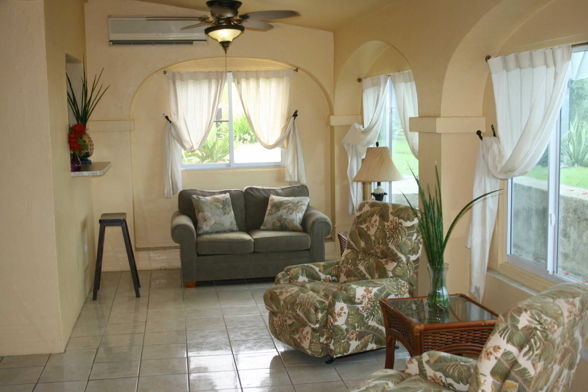 Hotel On The Cay Кристианстед Екстериор снимка